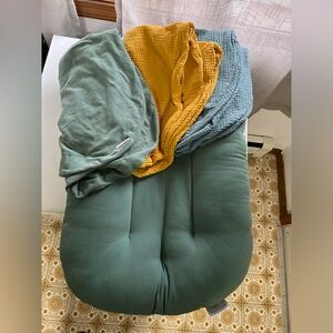 Snuggle Me organic lounger